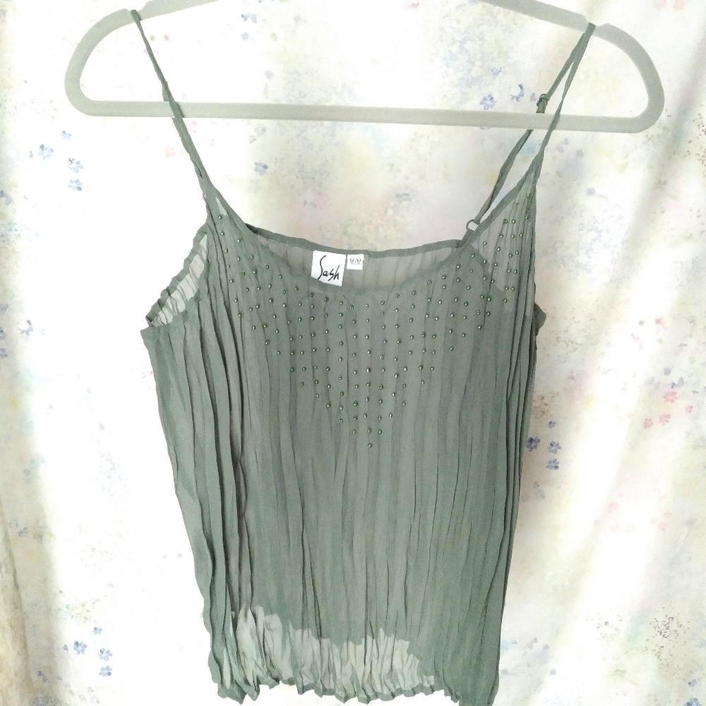 Crinkle green sheer beaded front tank top, Women's size medium.